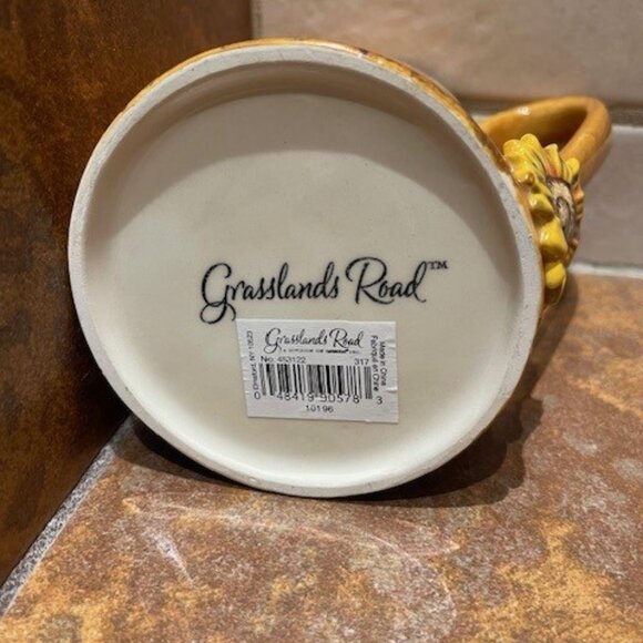 Grasslands Road Vintage Pitcher with Feather Pattern Hand Painted Pottery - Picture 7 of 7